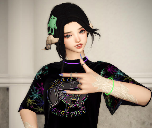 Arabella Cora - Hype Extraordinaire